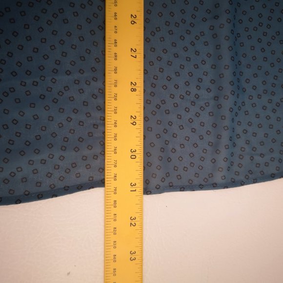 Reitmans Ladies Green with  3/4 Bell Sleeves Straight Fit Size XL Tunic / Blouse - Picture 10 of 10